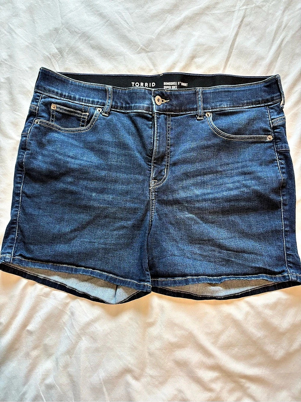 Torrid Bombshell 5" Short Denim Jean Shorts Waist 20 Blue